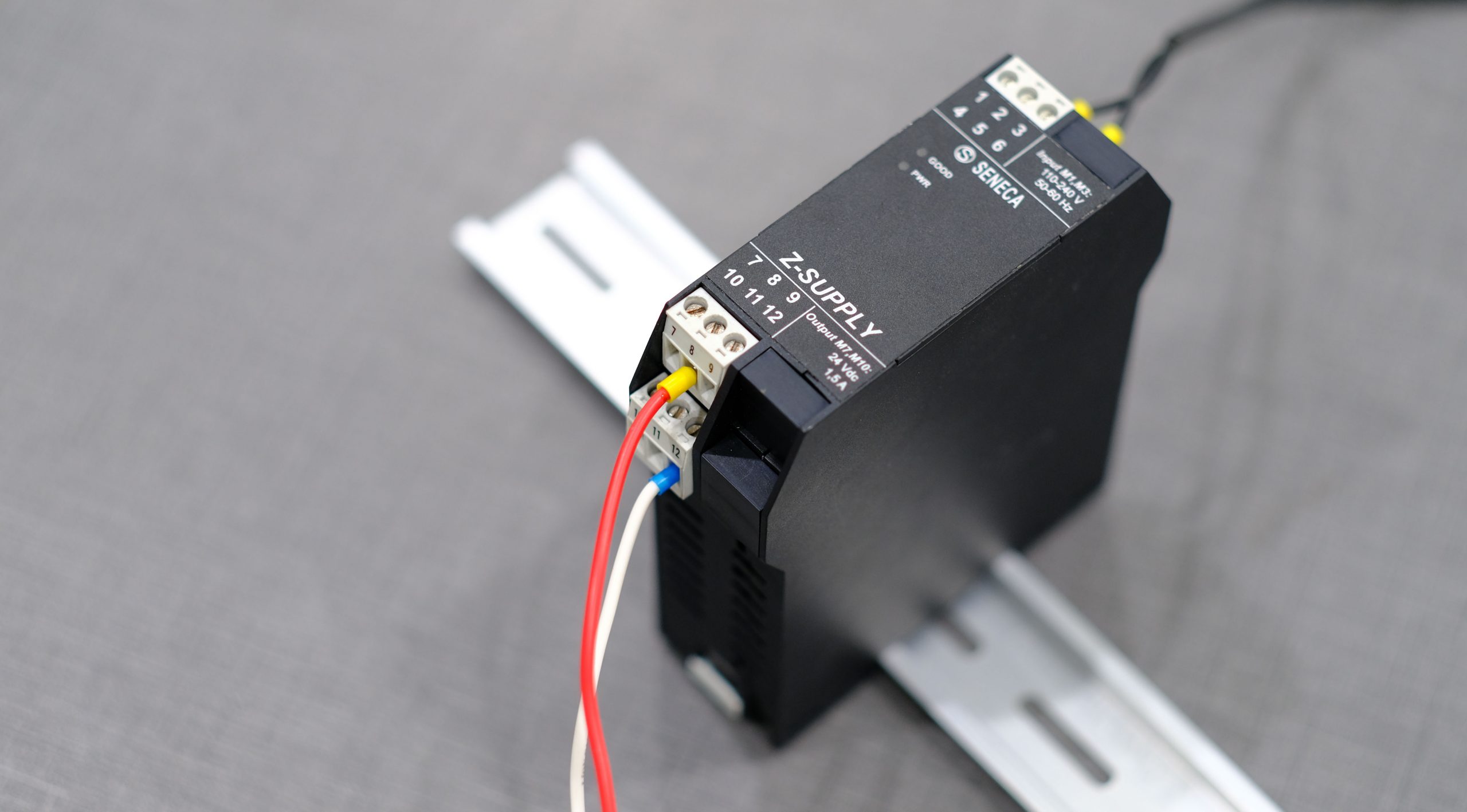 Z-supply Kết nối ngõ ra 24Vdc cho cảm biến đo áp suất